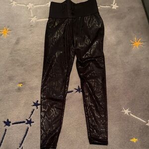 Terez Black High-Waisted Snake Print Leggings